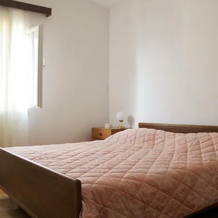 Razanj 4253b Rogoznica (Sibenik-Knin)